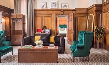 Suite, 1 Twin Bed (Heritage)