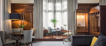 Suite, 1 Twin Bed (Heritage)