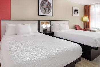 Studio Suite, 2 Double Beds, Non Smoking