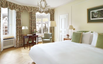Junior Suite (village side)