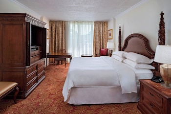 Presidential Suite, 1 King Bed, Garden View