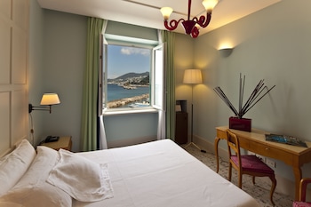 Standard Double or Twin Room, Sea View (Window)
