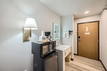 Room, 1 Queen Bed, Non Smoking
