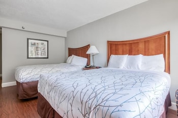 Room, 2 Queen Beds, Smoking