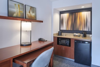 Suite, 1 King Bed with Sofa bed