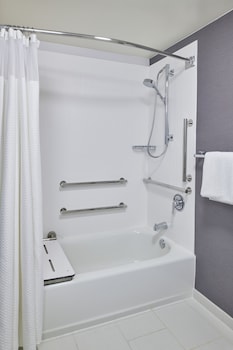 Room, 2 Queen Beds (Mobility/Hearing Accessible, Tub)