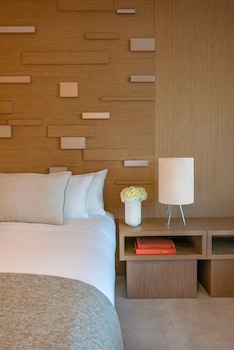 Suite, Sea View