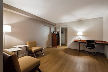 Suite, 1 King Bed, Non Smoking