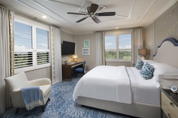 Deluxe Room, 1 King Bed, Resort View