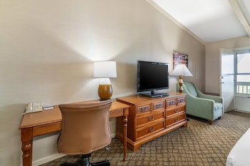 Room, 2 Queen Beds, Non Smoking