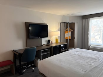Standard Room, 1 King Bed, Non Smoking
