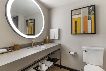 Deluxe Room, 2 Queen Beds