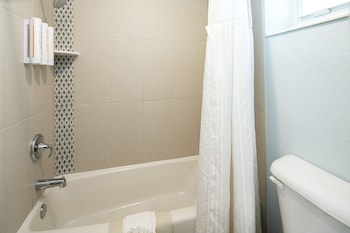 Studio, 2 Queen Beds, Resort View