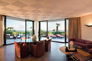 Suite, 1 King Bed, Terrace, Sea View