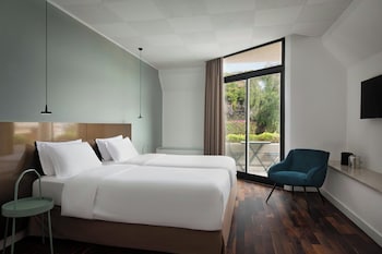 Superior Room, 2 Twin Beds, Balcony
