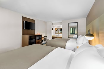 Standard Room, 2 Queen Beds, Non Smoking