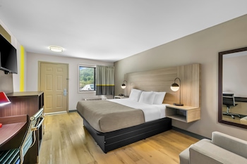 Standard Room, 1 King Bed, Non Smoking