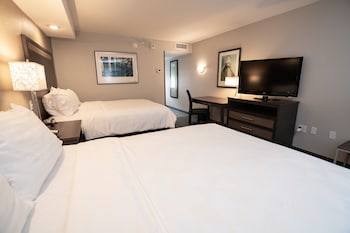 Standard Room, 2 Queen Beds (Lobby Area)