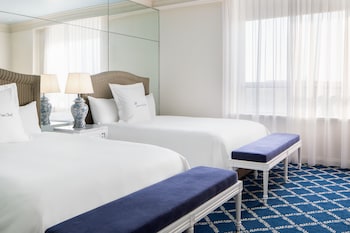 Room, 2 Double Beds, Pool Access, City View