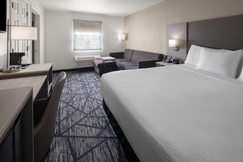 Deluxe Room, 1 King Bed, Non Smoking