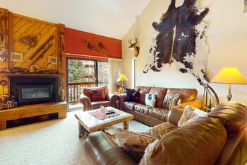 Condo, 2 Bedrooms (Platinum Loft)