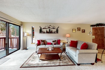 Condo, 2 Bedrooms