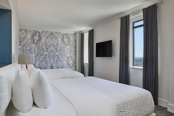 Deluxe Room, 1 King Bed