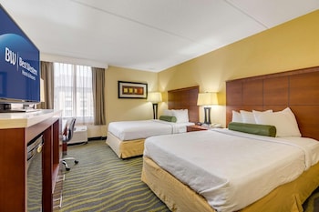 Standard Room, 2 Double Beds, Non Smoking, Refrigerator & Microwave