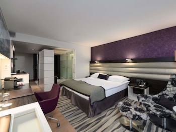 Premium Room, 1 Queen Bed
