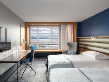 Deluxe Twin Room, 2 Twin Beds, Lake View