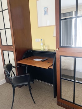 Superior Room, 1 Queen Bed, Park View
