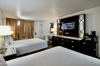 Room, 2 Queen Beds, Accessible, Non Smoking (Mobility Accessible)