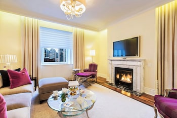 Room, 1 King Bed, Fireplace