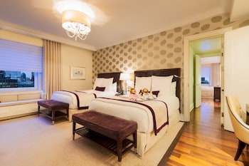 Signature Room, 2 Queen Beds (View)