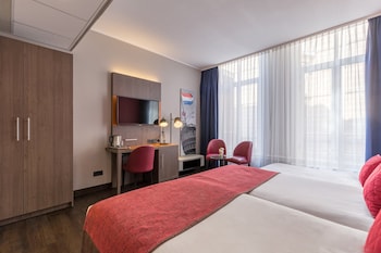 Superior Room (1 Twin Bed 1 Single Bed)