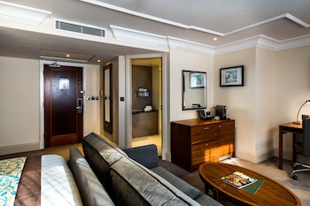 Executive Room, 1 King Bed with Sofa bed