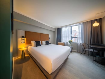 Superior Room, 1 King Bed