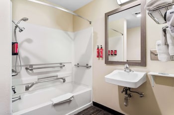 Room, 1 King Bed, Accessible