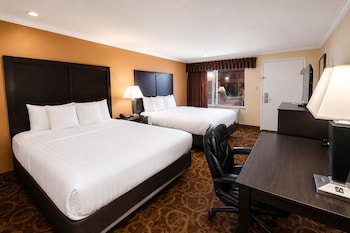 Room, 2 Queen Beds, Non Smoking