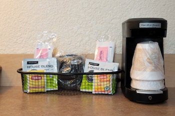 Superior Room, 1 King Bed, Accessible (Smoke Free)