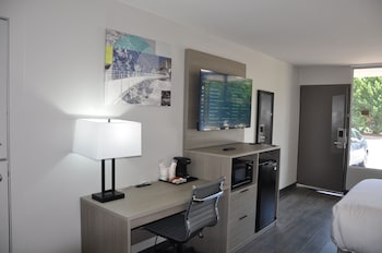 Standard Room, 2 Queen Beds, Non Smoking, Refrigerator & Microwave
