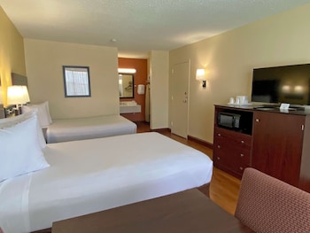 Standard Room, 2 Double Beds, Non Smoking, Refrigerator & Microwave