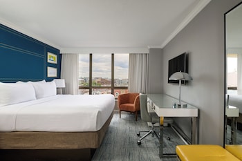 Deluxe Room, 1 King Bed