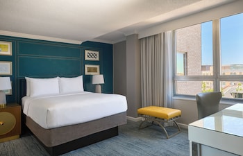 Room, 1 Queen Bed, City View