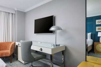 Deluxe Room, 1 King Bed