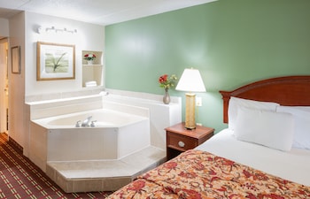 Room, 1 King Bed, Non Smoking, Jetted Tub
