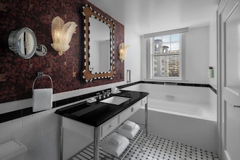 Classic Room, 2 Queen Beds