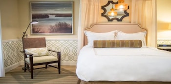 Premier Room, 1 King Bed with Sofa bed