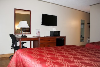 Room, 2 Queen Beds (Pet Friendly)