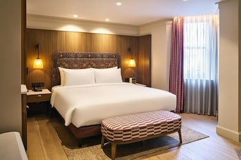 Deluxe Room (Premium)